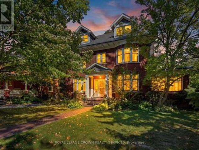 32 Wentworth Avenue, Cambridge, ON, N1S 1G6 house for sale | Listing ID X13851 | Royal LePage