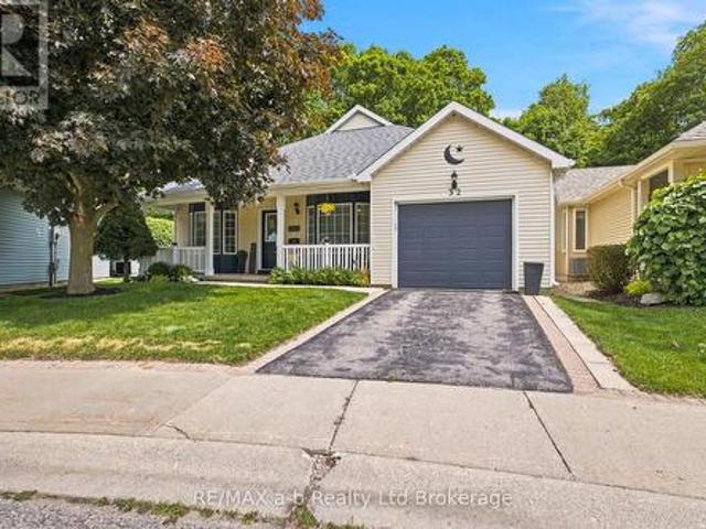 32 Wilkins Crescent, Tillsonburg, ON, N4G 5M6 house for sale | Listing ID X13679 | Royal LePage