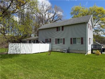 32 Willard Avenue