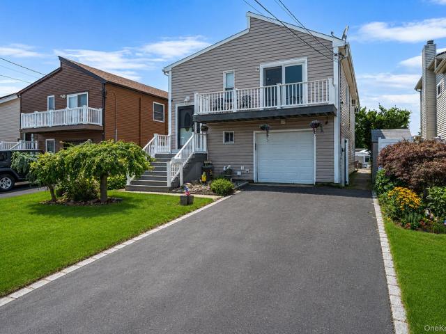 32 Yacht Club Road