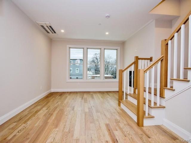 32 Andrews Ln, Sleepy Hollow, NY 10591 | MLS #996664
