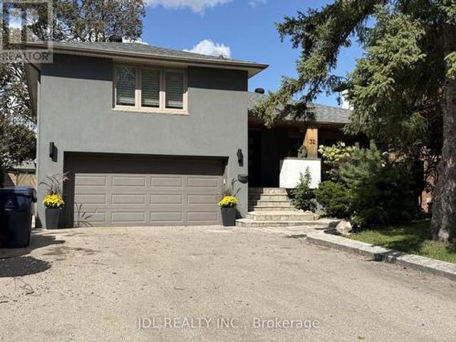 32 Ashmount Crescent, Toronto, ON, M9R 1C7 house for sale | Listing ID W13788 | Royal LePage