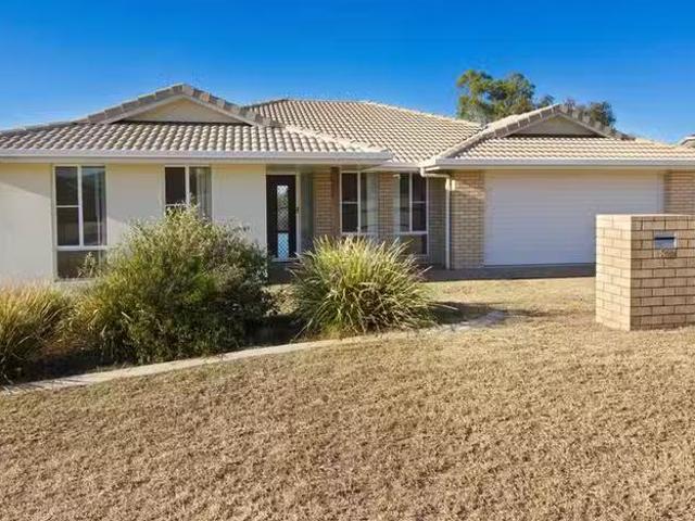 32 Aruma Drive, Oakey, QLD 4401