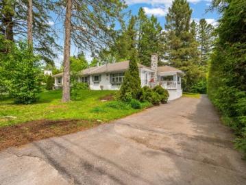 32 Av. Pagé, Saint Sauveur, QC, J0R 1R5 house for sale | Listing ID 26446 | Royal LePage