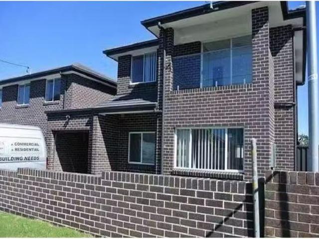32 Bamfield Street, Yagoona House for rent Listed by Dylan Tr.