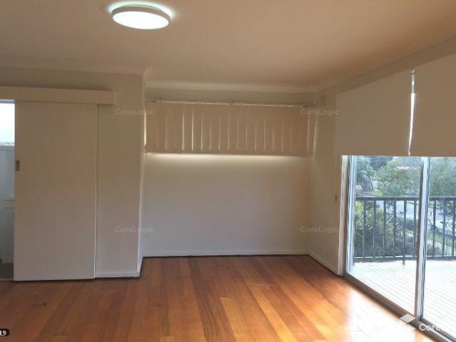 32 Barry Road, BURWOOD EAST