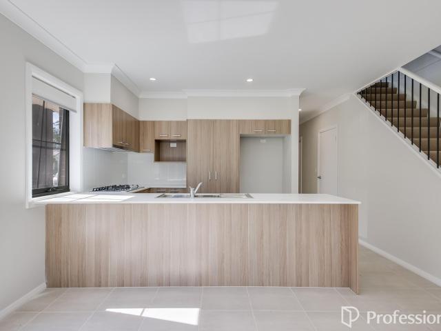 32 Burton DriveTahmoor NSW 2573, Australia