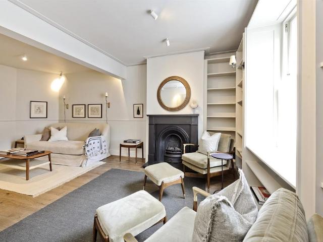 32 Christchurch Street, London, SW3 4AN, United Kingdom | 3 bed townhouse for rent #108865898 | Rentberry