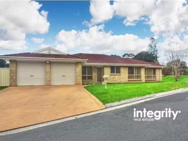 32 Condie Crescent, North Nowra House for rent Listed by Chri.