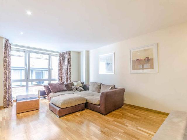 32 Cock Lane, London, EC1A 9BU, United Kingdom | Studio apartment for rent #132352749 | Rentberry