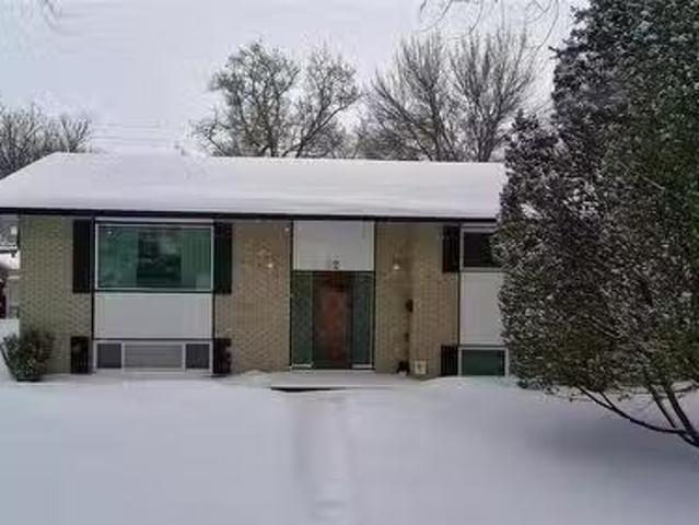 32 Cottonwood Crescent, Brandon, MB, R7A 2H8 house for sale.