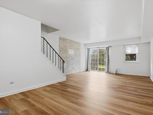 32 Coventry Court # 111 U 32