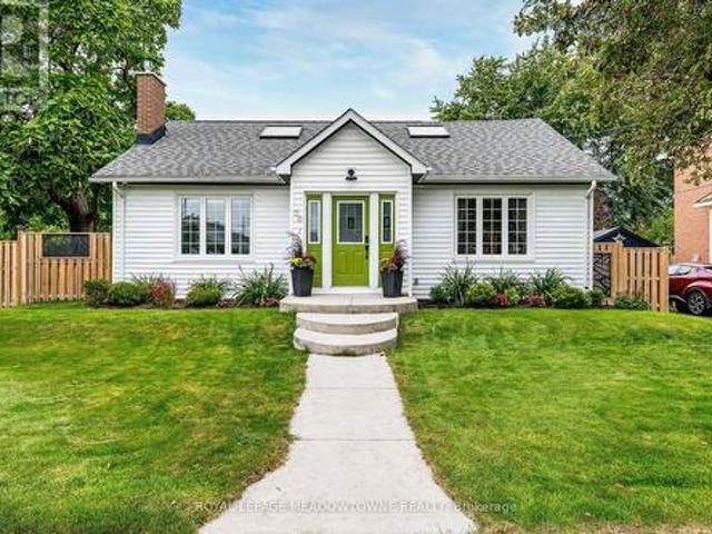 32 Craig Street, Brampton, ON, L6Y 1J1 house for sale | Listing ID W13797 | Royal LePage