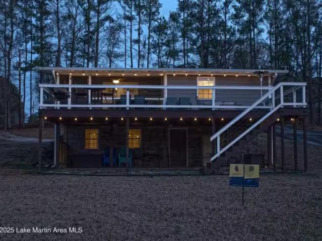 32 DENNIS CREEK CIR, JACKSONS GAP, AL 36861
