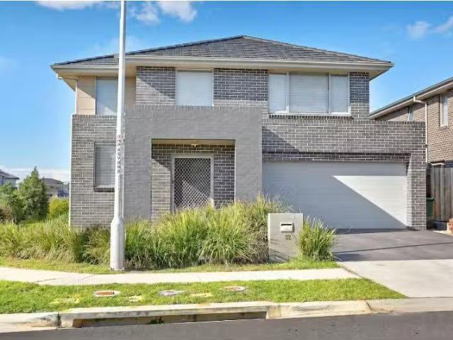32 Diamond Hill Circuit, Edmondson Park House for rent Listed.
