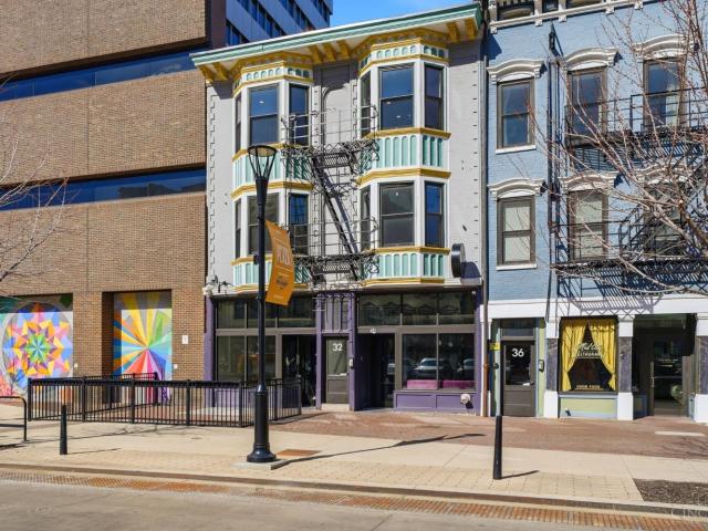 32 E Court Street