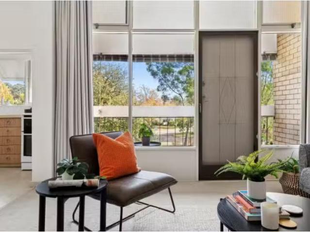 3/2 Edmondson Street, Campbell Townhouse for rent Listed by T.