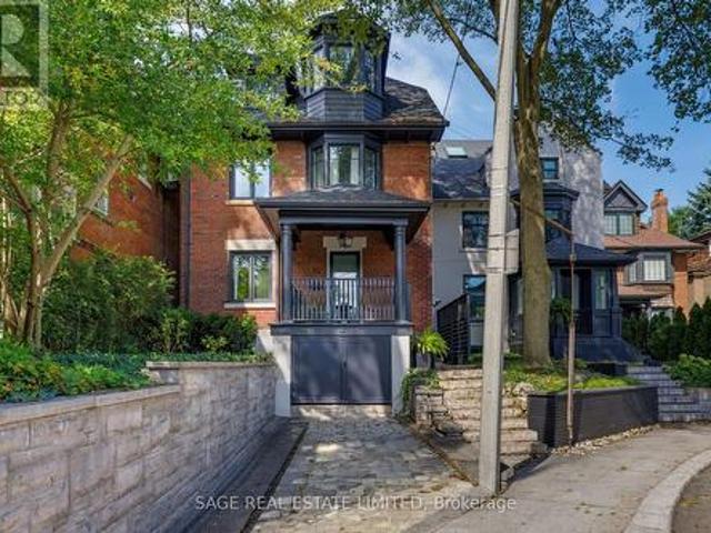 32 Edgewood Crescent, Toronto, ON, M4W 3A9 house for sale | Listing ID C13809 | Royal LePage