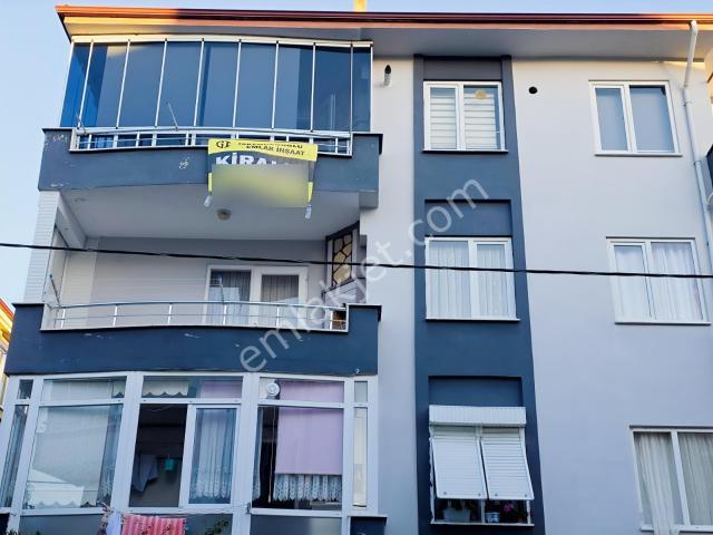 32 Evler Ünüversite Karşısı 2+1 80 M2 Mutfak Ayrı Kombi Peteklı