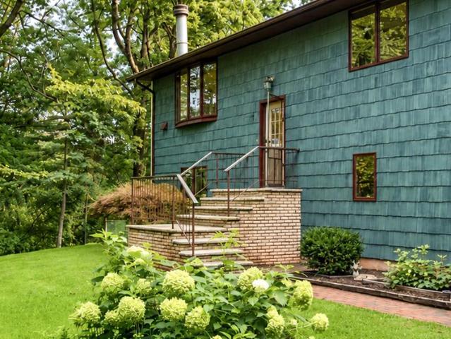 32 Gravel Hill Road