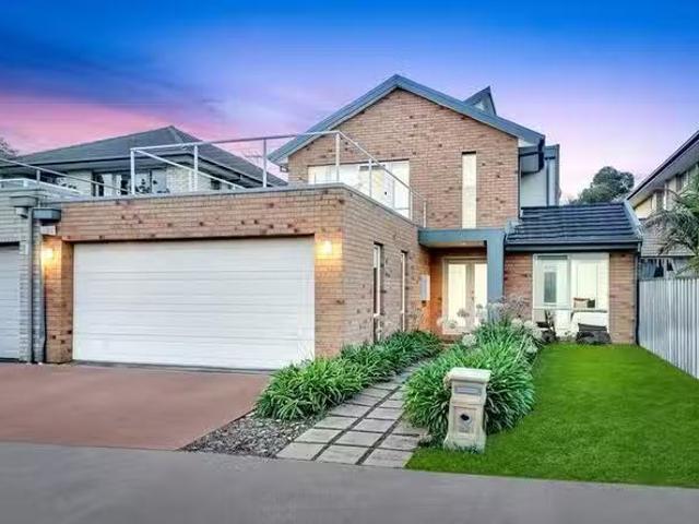 32 Grand Canal Boulevard, Point Cook, VIC 3030