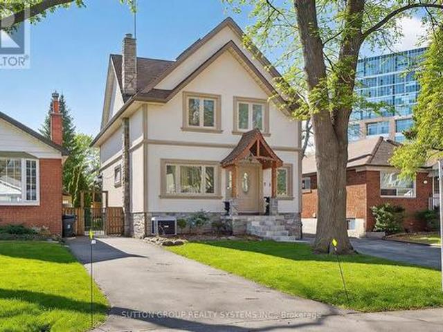 32 Green Lanes, Toronto, ON, M8Z 4V6 house for sale | Listing ID W13624 | Royal LePage