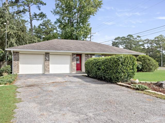 32 Greenhill Drive