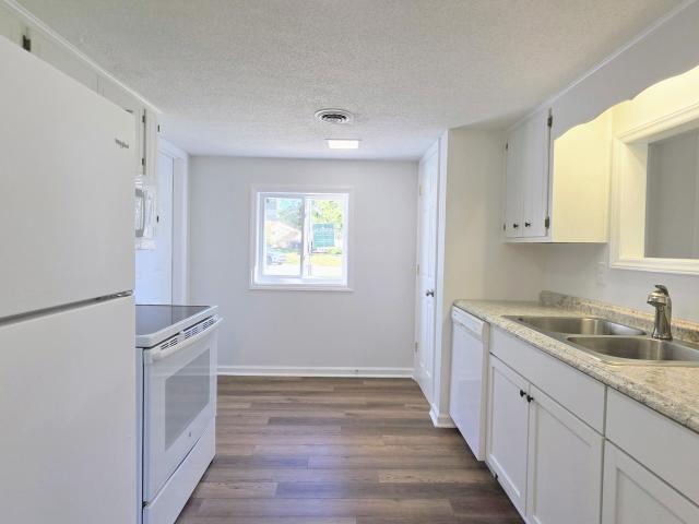 32 Harbour Walk
