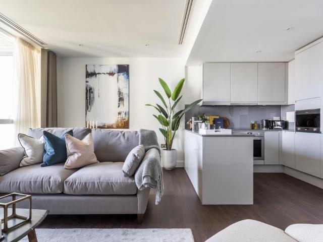 32 Harbour Way Canary Wharf E14 1 bed apartment to rent £2,725 pcm £629 pw