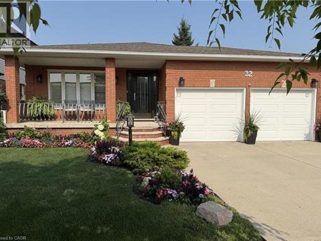32 Highbury Drive, Stoney Creek, ON, L8J 2T4 house for sale | Listing ID 40851 | Royal LePage