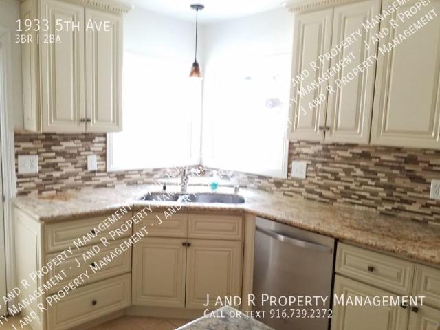 3/2 in Land Park