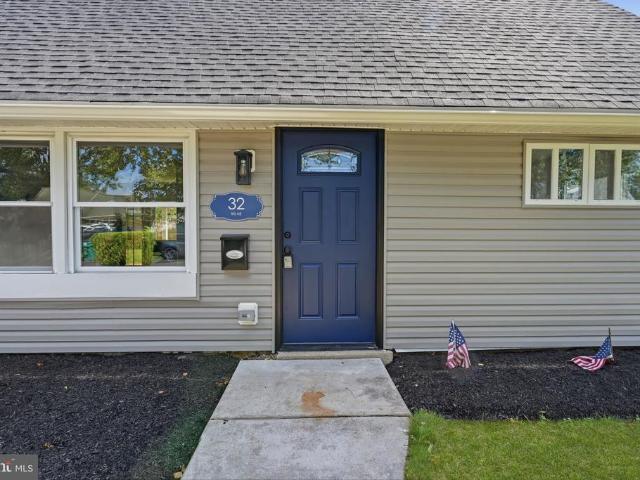 32 Iris Road