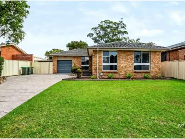 32 John Arthur Avenue, Thornton House for rent Listed by Vict.