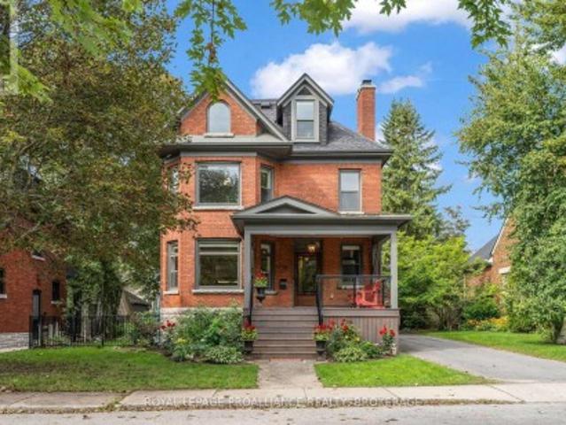 32 Kensington Avenue, Kingston Central City East, ON, K7L 4B5 Luxury House for sale | Listing ID X13766 | Royal LePage Carriage Trade Luxury Properties