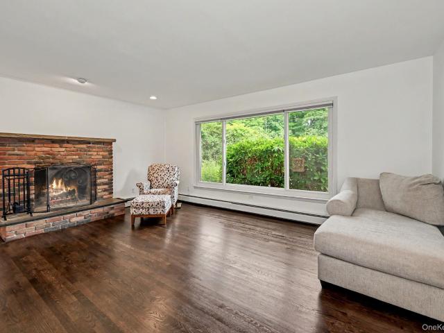 32 Lacona Road