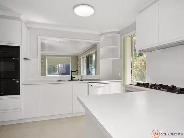 32 Laura Road, Knoxfield, VIC 3180