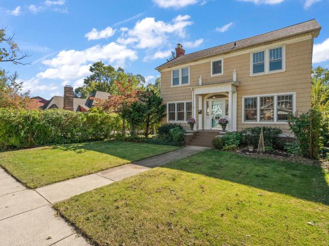 32 Lawndale Street