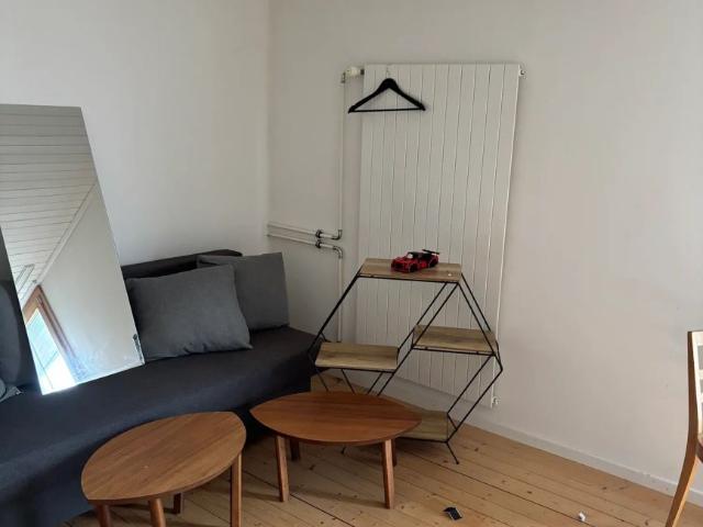 32 m²