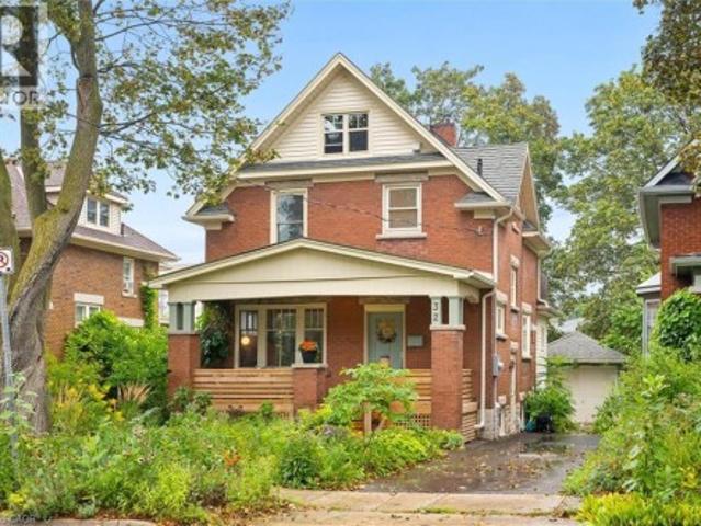 32 Mary Street, Kitchener, ON, N2H 3R1 house for sale | Listing ID 40861 | Royal LePage