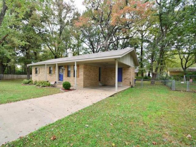 32 Meadowlark Drive