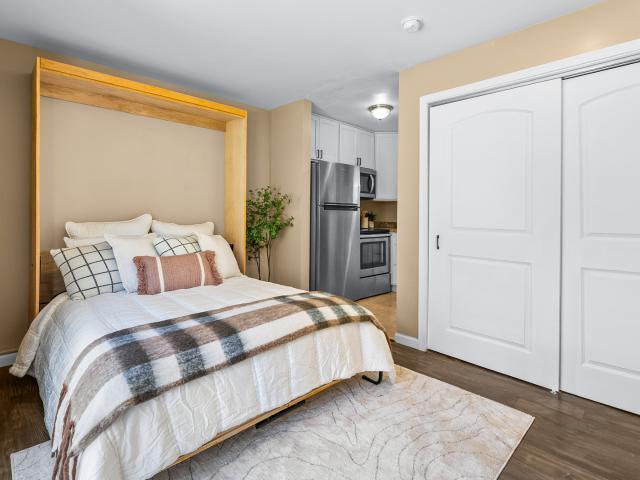 32 Montego Colony # 4