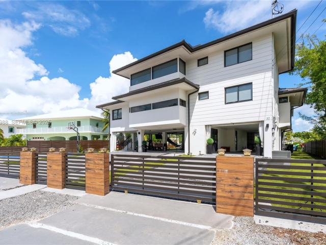 32 N Bounty Ln, Key Largo, FL 33037 | MLS #A11921