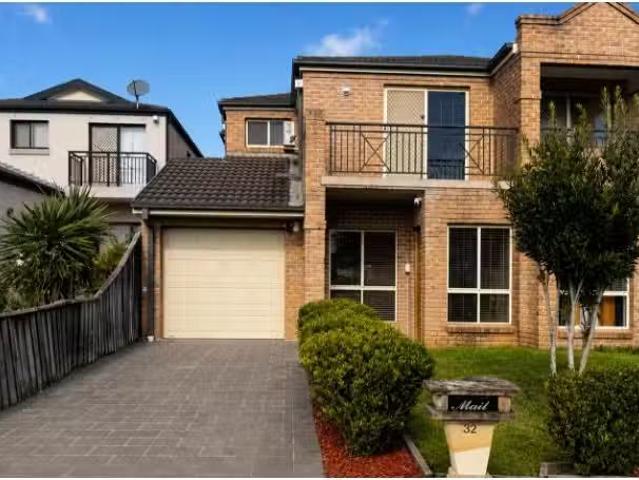 32 Nile Street, FAIRFIELD HEIGHTS House for rent Listed by Ch.