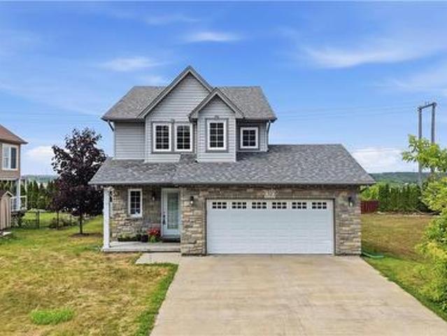 32 North Field Crescent, Sudbury, ON, P3B 0C2 house for sale | Listing ID 2129 | Royal LePage
