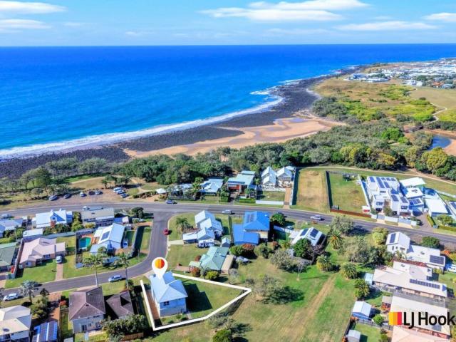 32 Oceanview Street, Bargara QLD