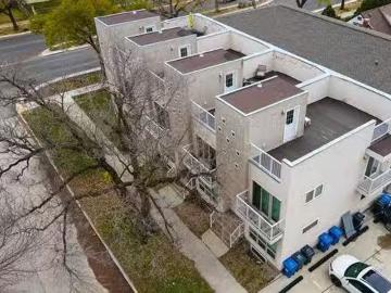 32 Oakleigh Place, Winnipeg, MB, R2M 0L1 investment for sale.