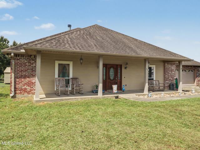 32 Paper Shell Road