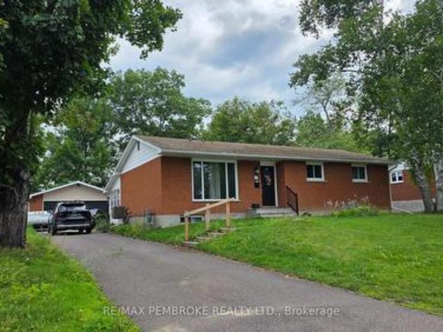 32 Park Drive, Petawawa, ON, K8H 2E1 house for lease | Listing ID X13632 | Royal LePage