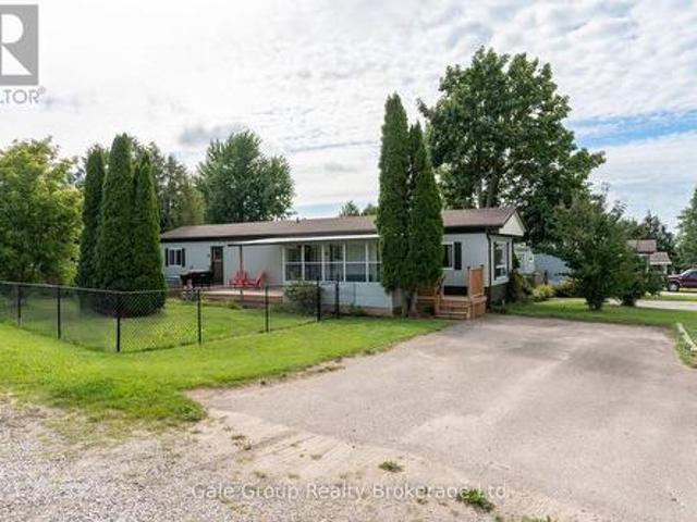 32 Pineview Ave Avenue, Malahide Lyons, ON, N0L 2J0 house for sale | Listing ID X13687 | Royal LePage