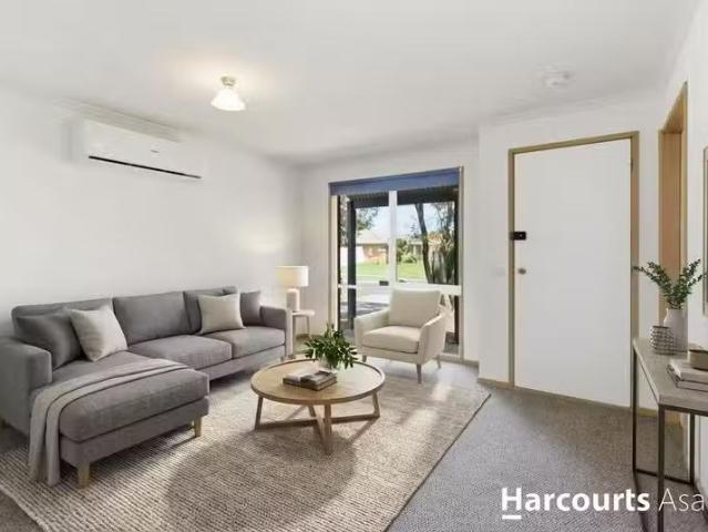 32 Pommel Street, Pakenham, VIC 3810 House for Rent